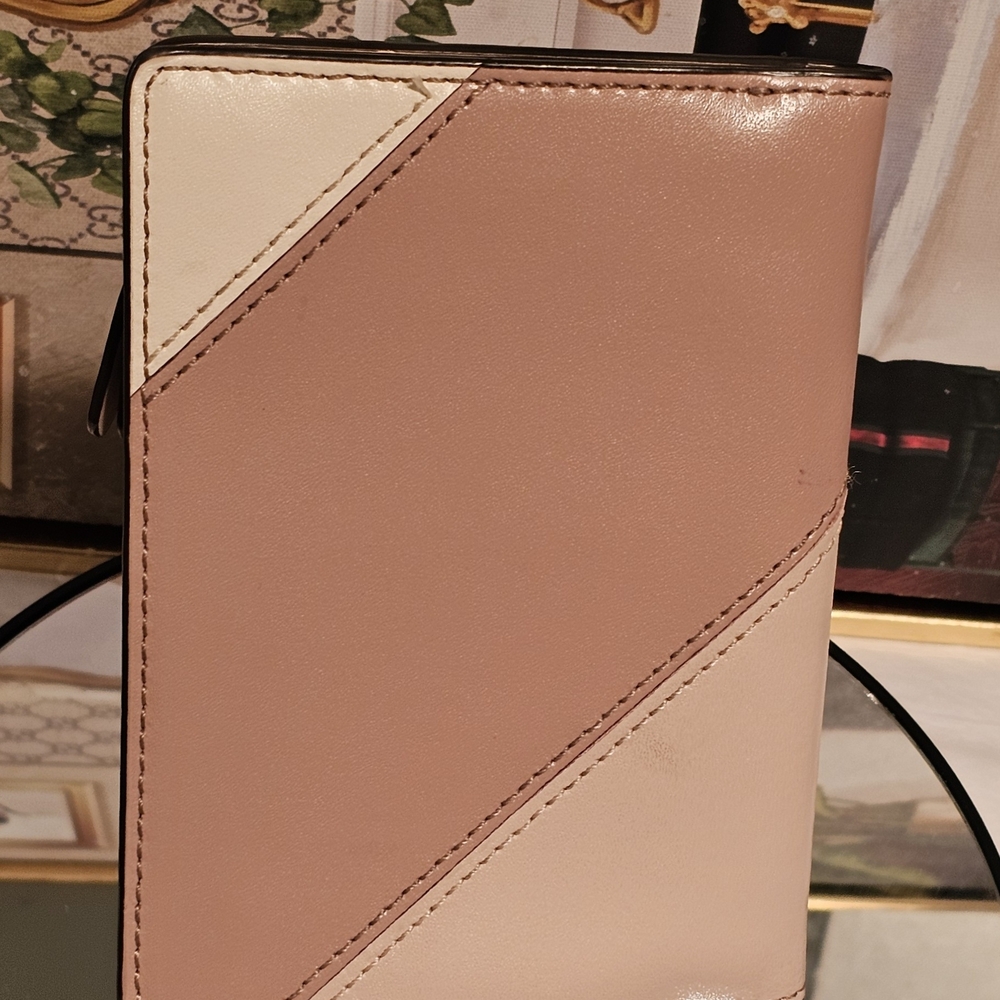 Michael Kors Adele Pink & Cream Leather Passport Holder/wallet - Picture 3 of 13